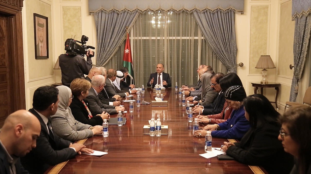 العضايلة: الحكومة تحرص على دعم المشاريع