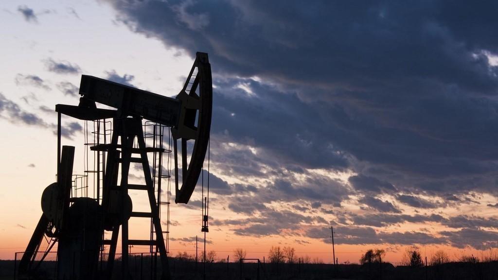 ارتفاع سعر النفط أكثر من 4%
