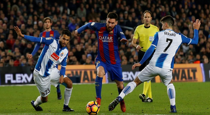 برشلونة يواجه إسبانيول في ديربي كتالونيا