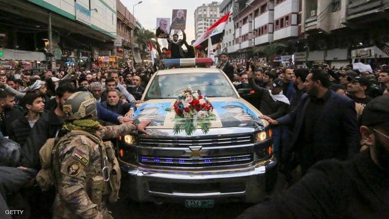 «سيارة التشييع» تثير الجدل في جنازة