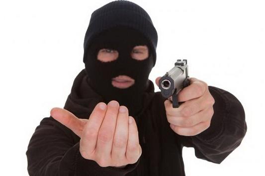 سلب 44 ألف دينار من محطة