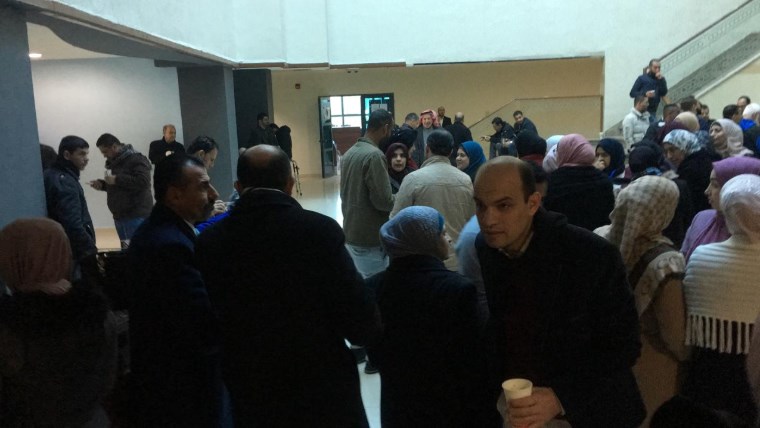 موظفو قصر العدل باربد يعتصمون للمطالبة