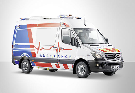 اردنيون يتبرعون بـ 14 سيارة اسعاف