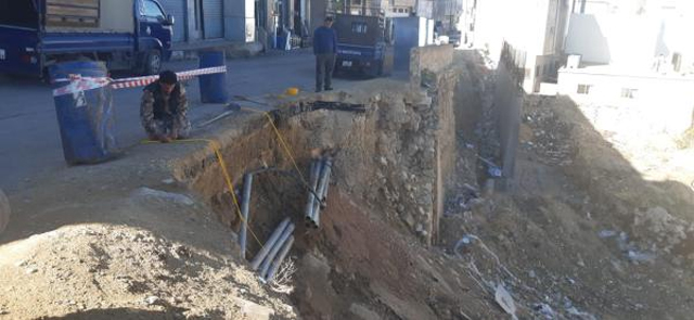 الطفيلة: انهيارات متكررة بشارع يتوسط المدينة