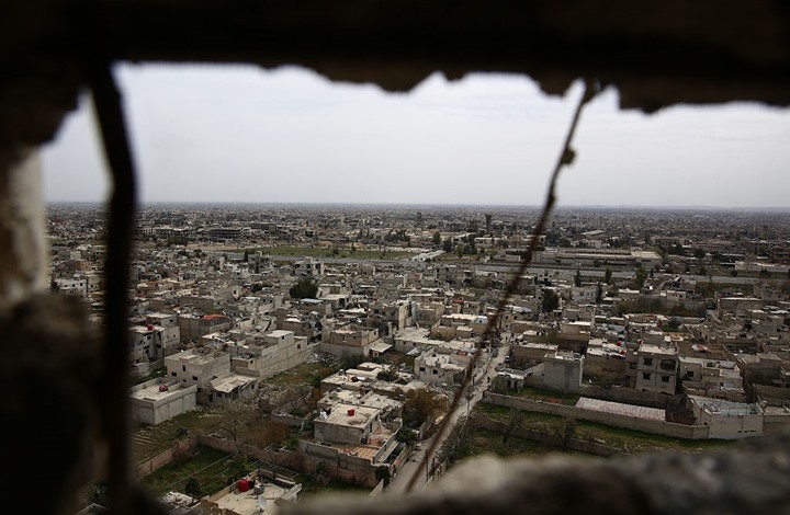 هآرتس: هكذا تعبث إيران بالديمغرافيا في