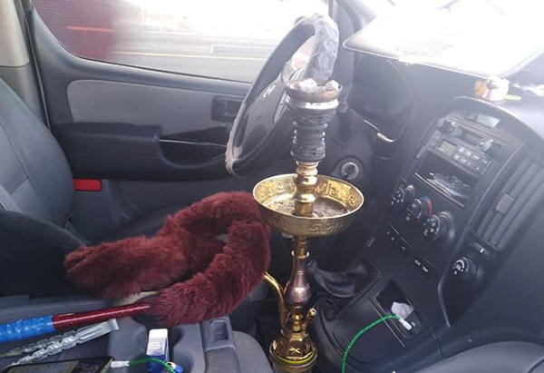 على طريق الحسا.. يقود مركبته بسرعة