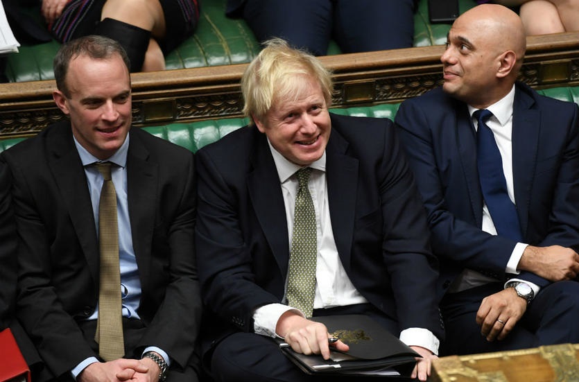 النواب البريطانيون يوافقون نهائيا على مشروع