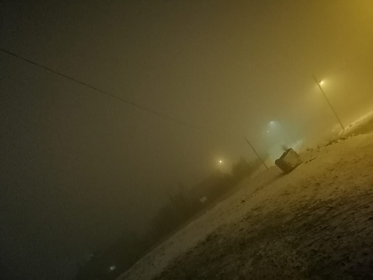 الثلوج تتساقط على مرتفعات القادسية في