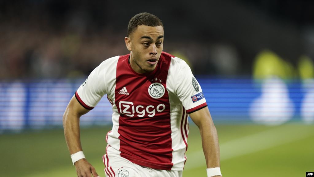 بسبب التوتر في الخليج.. لاعب يغادر