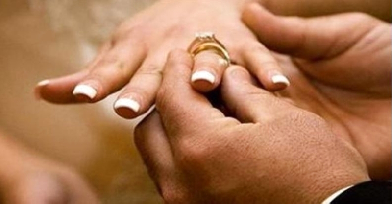 تزوجته حبا.. واغتنمها طمعا