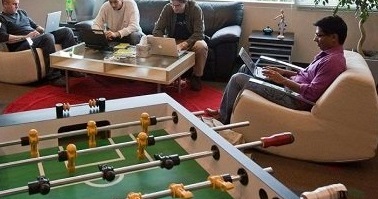 المرح مفتاح الإبداع والإنتاجية.. لماذا ؟