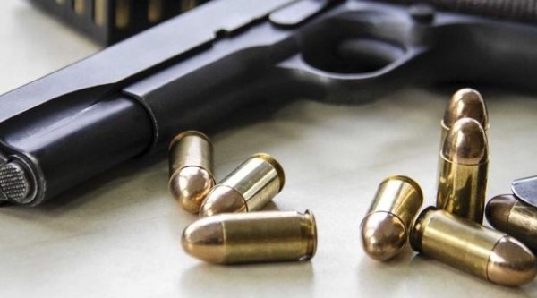 قتل ابنه رميا بالرصاص في مأدبا