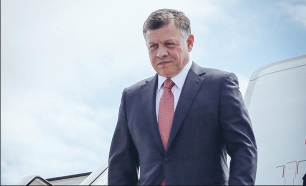 الملك يغادر إلى سلطنة عمان لتقديم