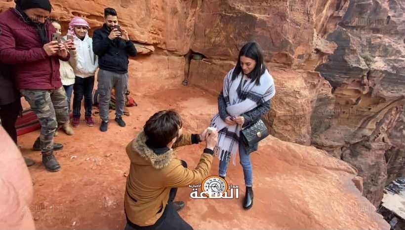 عرض زواج لبلغاري وصديقته في البترا