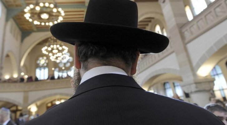 اعتقال حاخام بشبهة استعباد نساء وأطفال