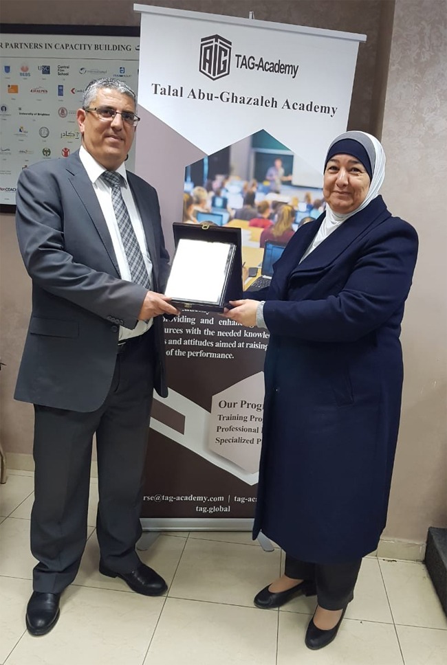 جامعة الزرقاء تشارك بدورة تدريبية عن
