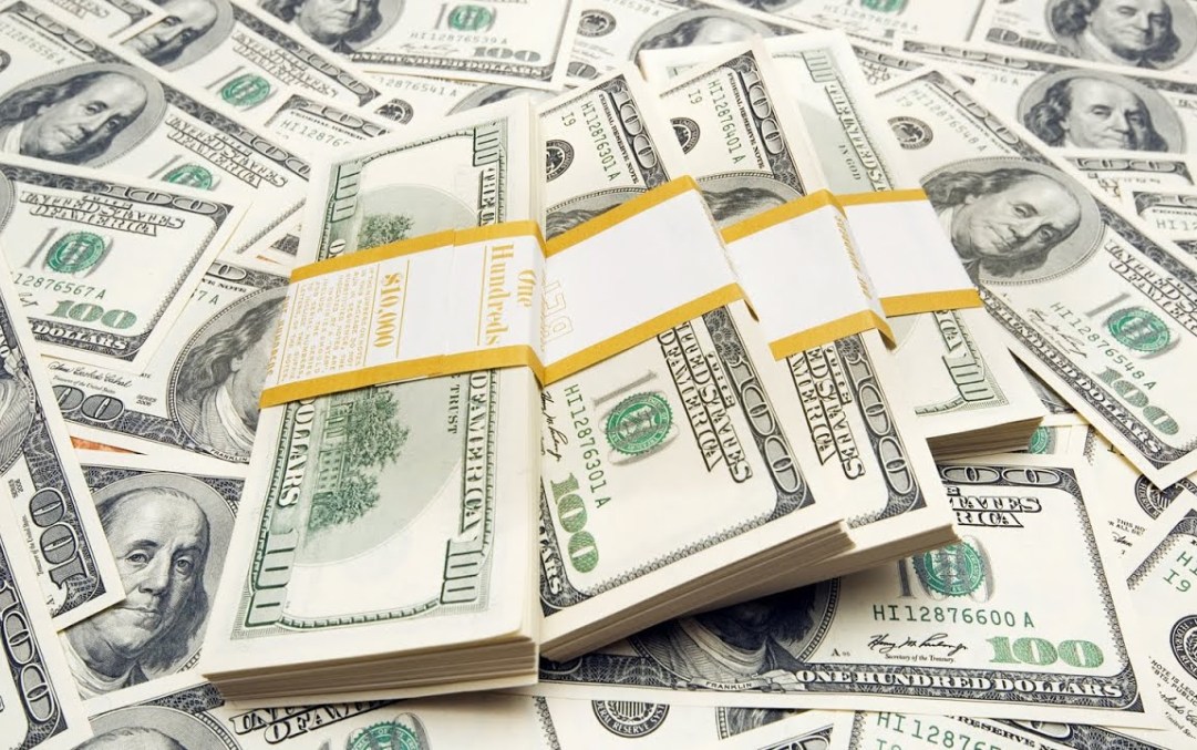 ارتفاع الدولار لأعلى مستوى في أسبوعين