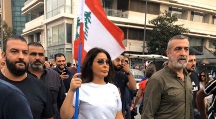 إليسا: نعم لعودة ثورة لبنان