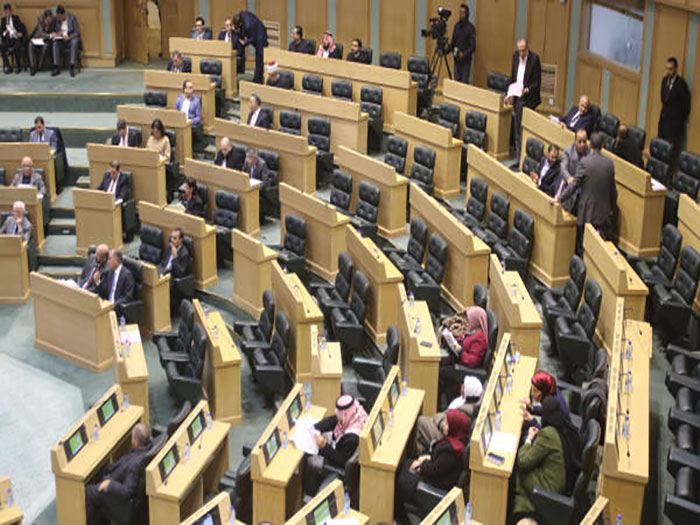 الغارمات والمدين المتعثر حاضرون بثالث أيام