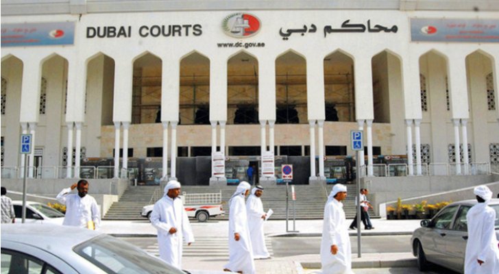 امرأة مطلقة من خليجي تكتشف صدفة