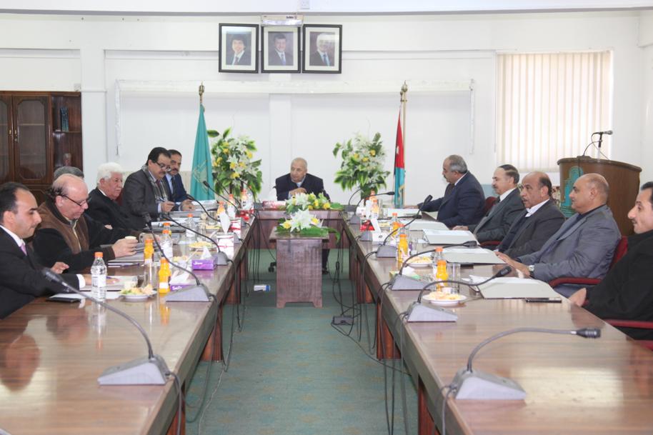 مجلس أمناء جامعة آل البيت يوافق