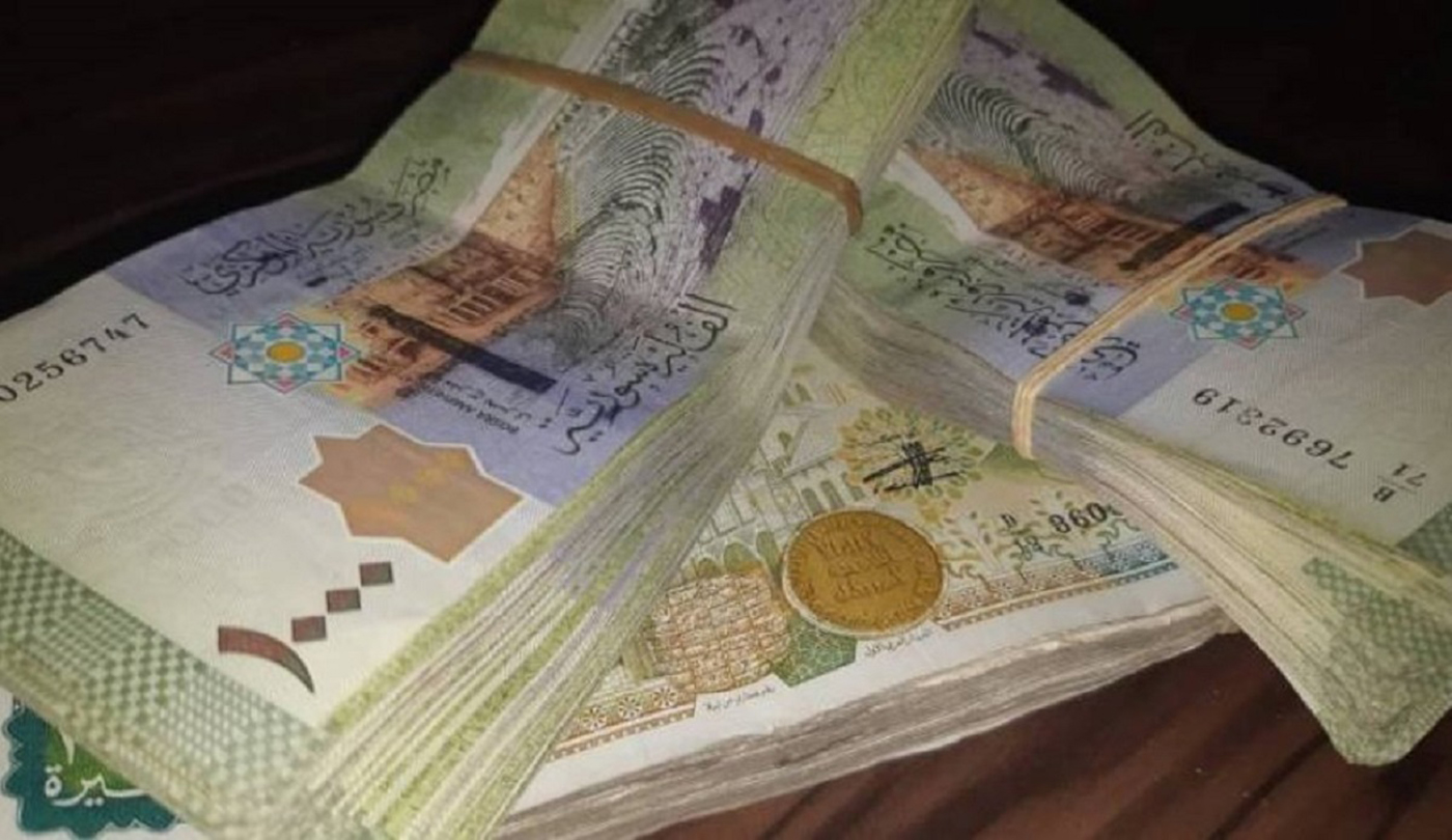 هبوط قياسي لليرة السورية