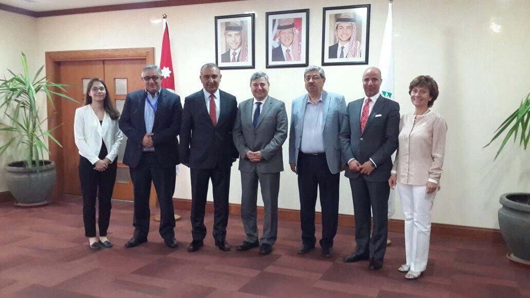 السفير التركي يطّلع على فرص الاستثمار