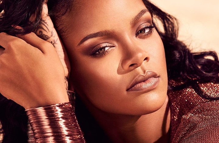 انفصال المطربة الأمريكية الشهيرة «ريهانا» عن