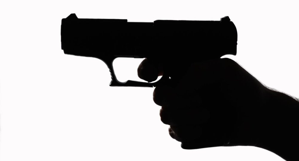 مسلحون يقتحمون مدرسة ويفتحون النار على