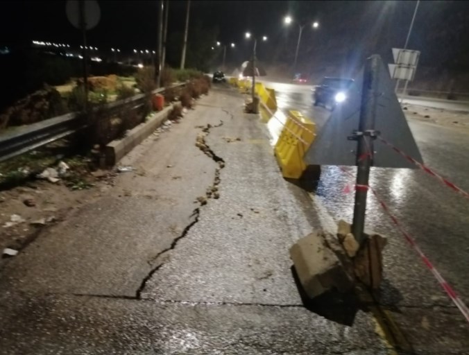 انهيار جزئي «للطمم» الجانبي على مدخل