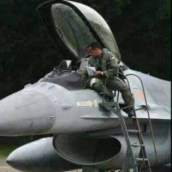 أسرة الشهيد الكساسبة تنعى الشهيد الطيار