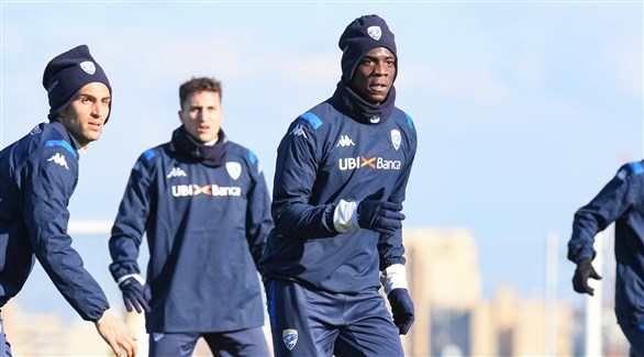 الإيقاف مباراتين وغرامة 10 آلاف يورو