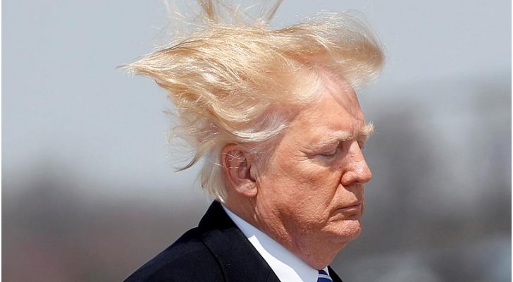 استطلاع يكشف عدد المؤيدين لعزل ترمب