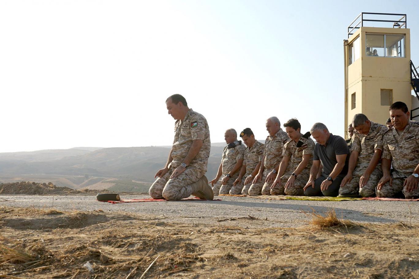 صحيفة: تفاصيل صفقة القرن في حوزة