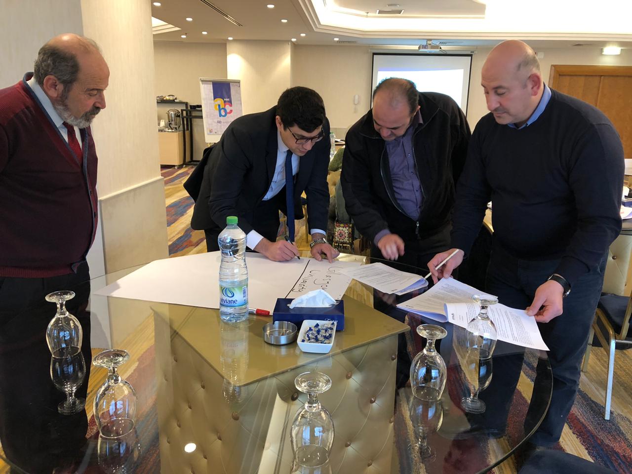 الطفيلة التقنية تشارك في ورشتي عمل