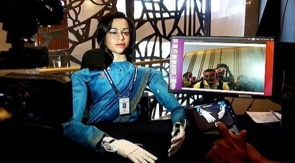 الهند تطور أول روبوت نصف بشري