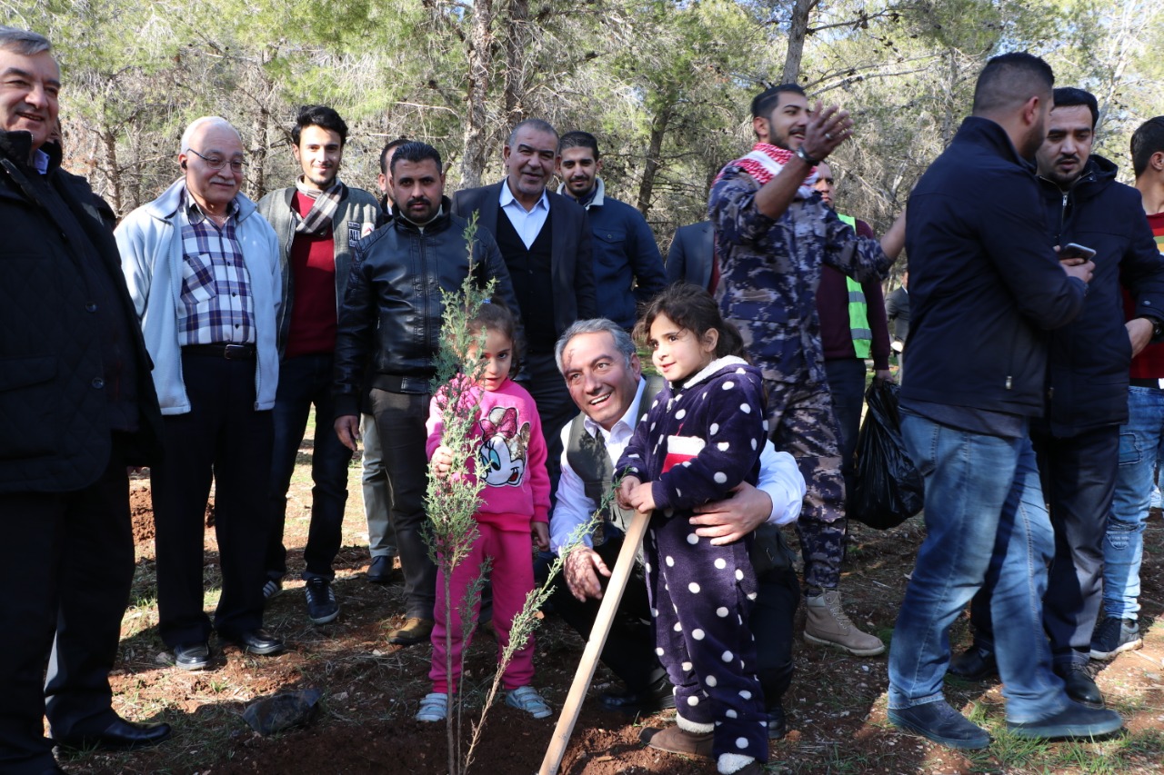 بريزات يرعى احتفالات يوم الشجرة (صور)