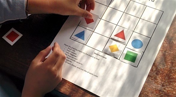 لعبة تسلسل الألوان والأشكال لتنمية مهارات