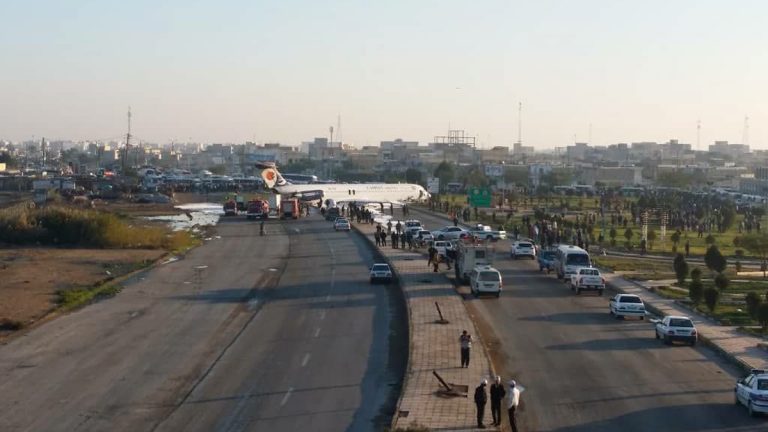 طائرة ركاب إيرانية تخرج عن مسارها