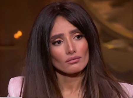 لأول مرة.. زينة تروي بالدموع تفاصيل