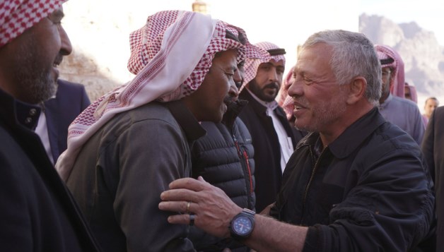 الملك يزور مركز زوار وادي رم