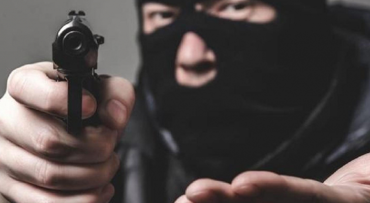 القبض على أربعة اشخاص حاولوا سلب