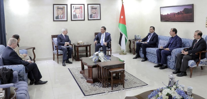 الطراونة لـ السفير البريطاني: الاردن ثابت