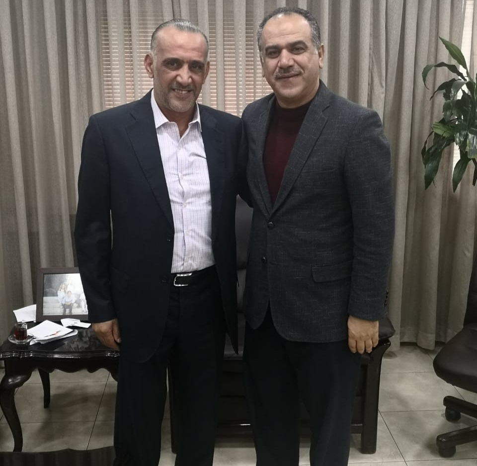 الفقير يطرح مطالب النحّالين الأردنيين على