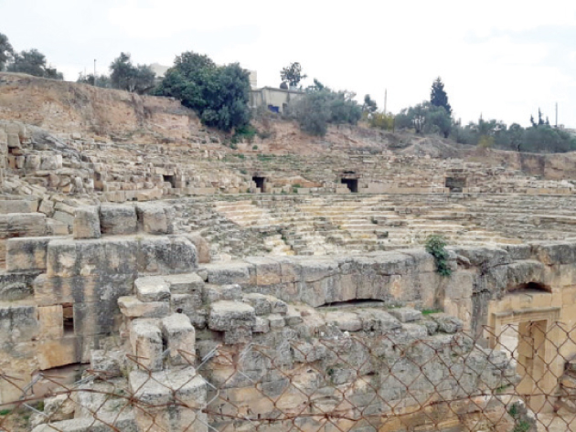 موقع بيت راس الأثري عرضة للتخريب