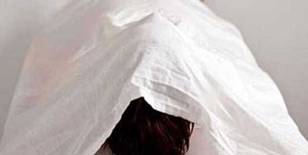 وفاة طفلة وعائلتها لا تملك ثمن