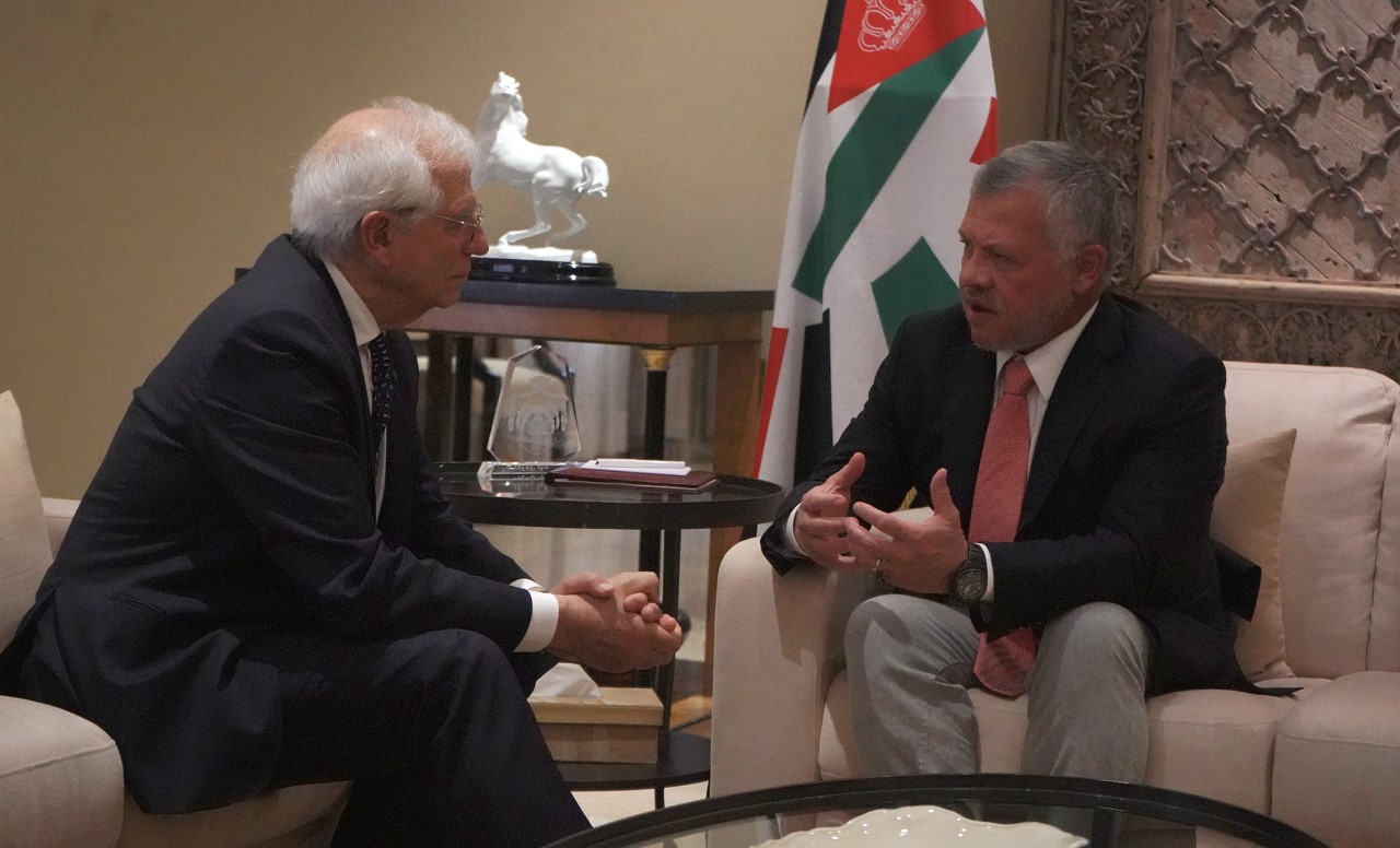 الملك يستقبل جوزيب بوريل