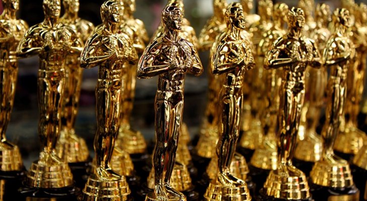 سيجارة حشيش وبوتوكس ونظام تجميع للبول..