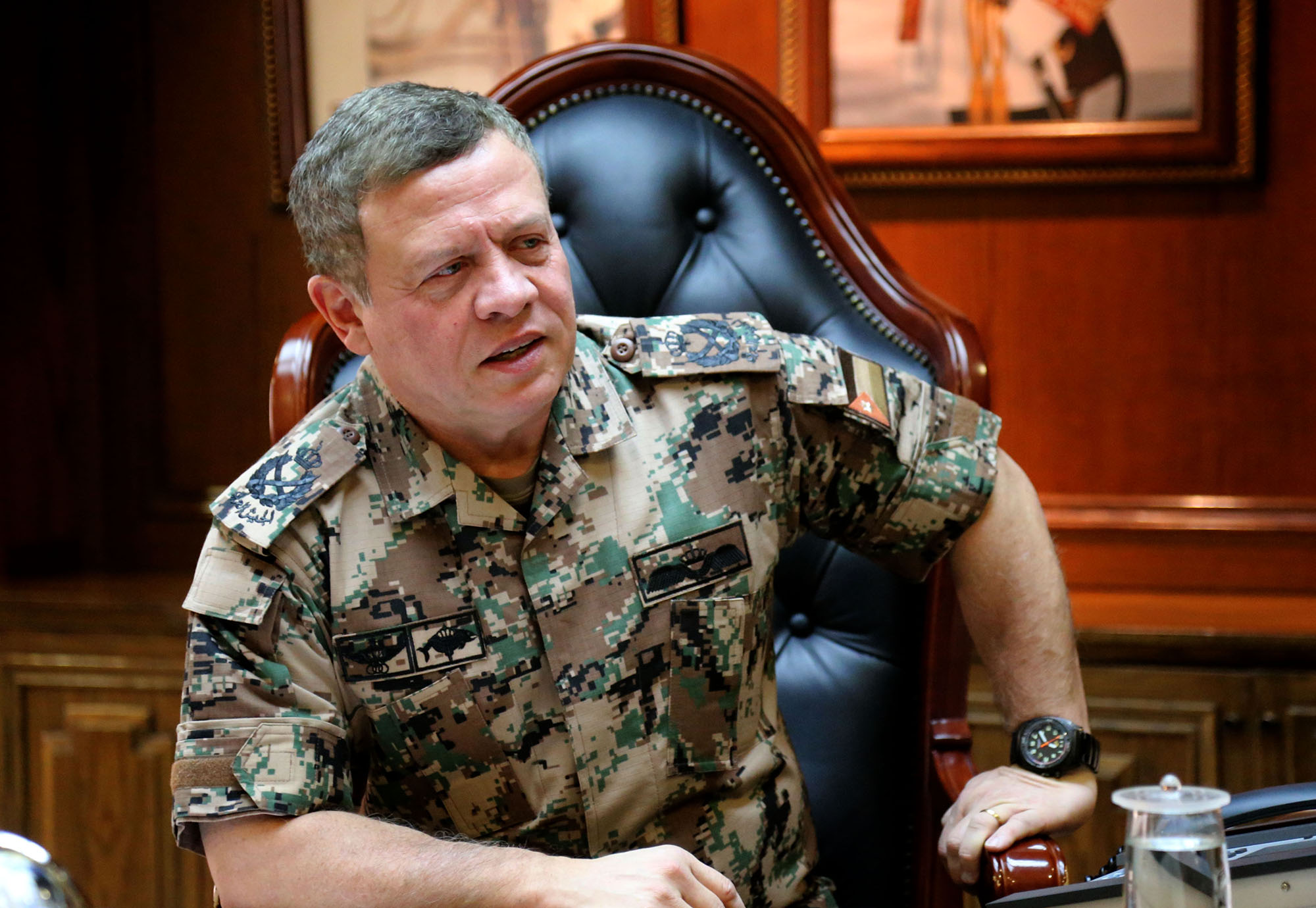 الملك يزور القيادة العامة للقوات المسلحة