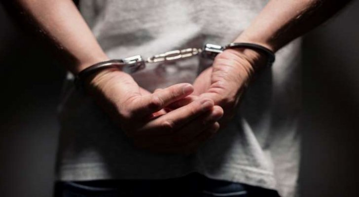 أردني يتهجم على صديقته الأوكرانية داخل